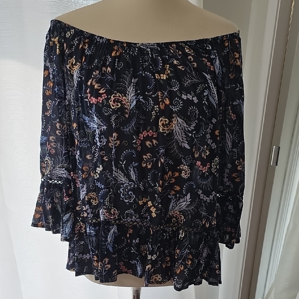 Democracy NWT Dark Navy Floral Off-Shoulder Women's Blouse
